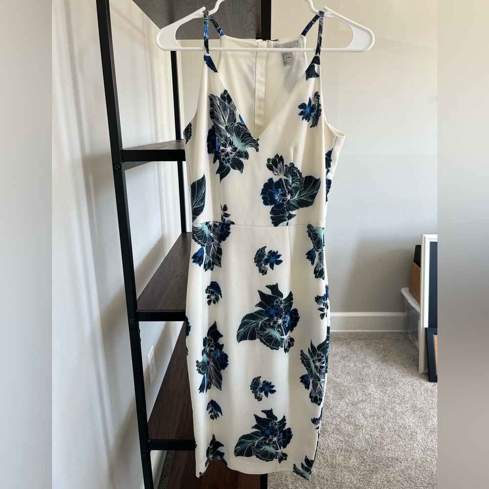 H&M White and Blue Floral V Neck MIDI Dress